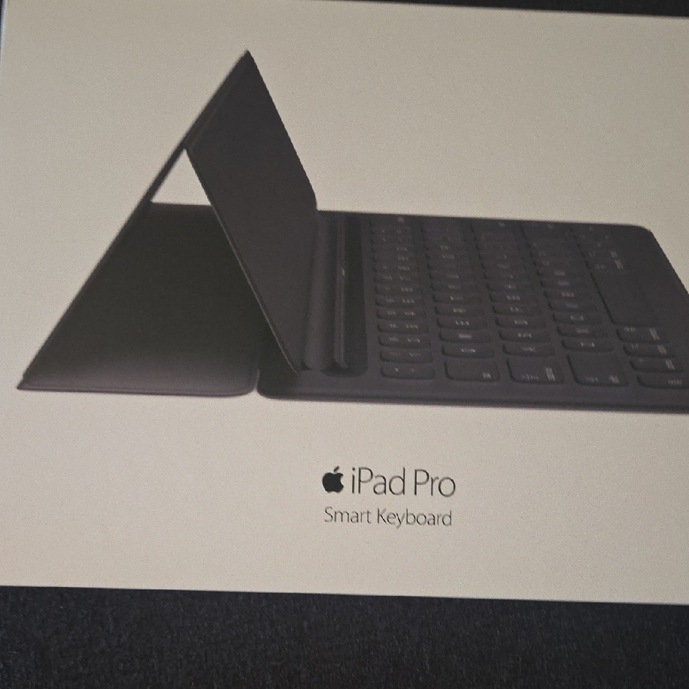 Apple iPad Pro Smart Keyboard - Dark Gray